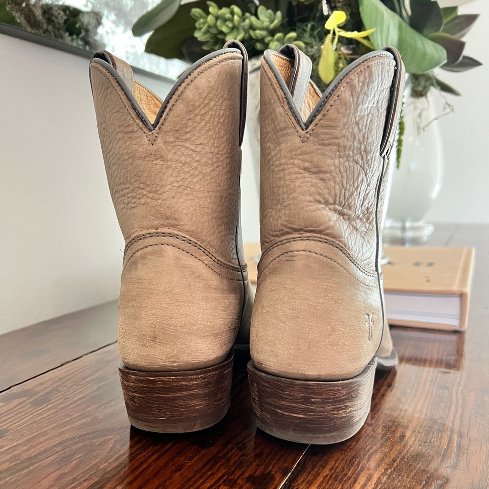 Frye Billy Short Boot - Picture 6 of 10